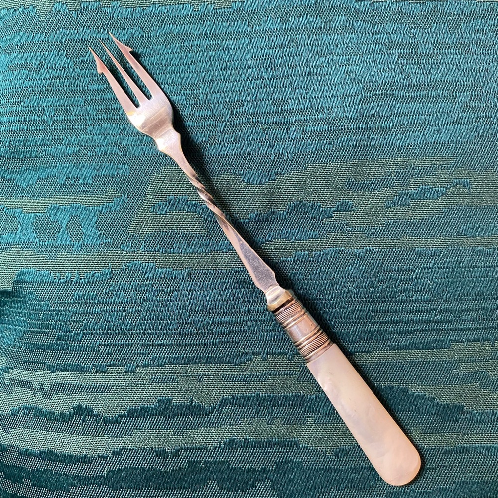 Vintage EPNS Sheffield silverplate pickle fork